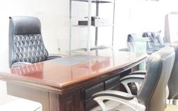https://www.indiacom.com/photogallery/VPM1047672_Naayaab Office Furniture Product2.jpg